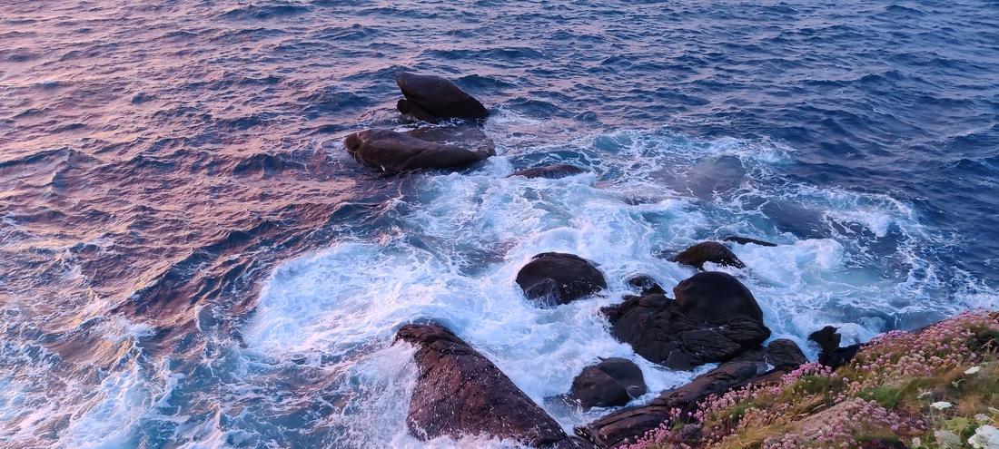 Waves on rocks